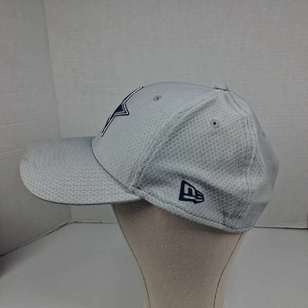 New Era 39THIRTY Dallas Cowboys Hat Grey Large-XLarge NFL Signed 81 Stretch Fit